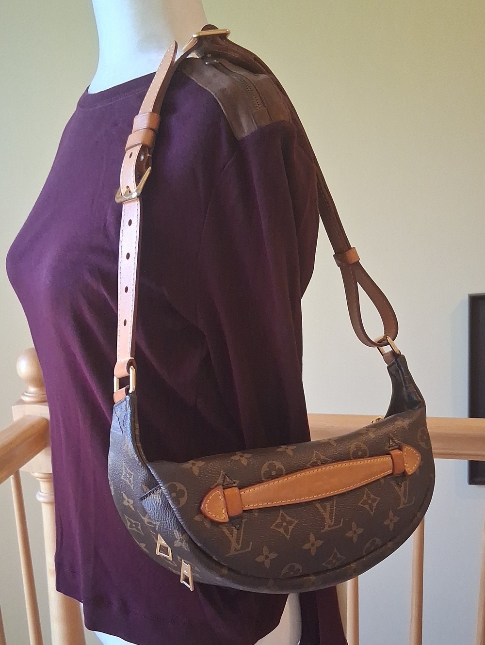 Authentic Louis Vuitton Brown Monogram Crossbody Sling Bum Bag with Tan Strap - Picture 3 of 17